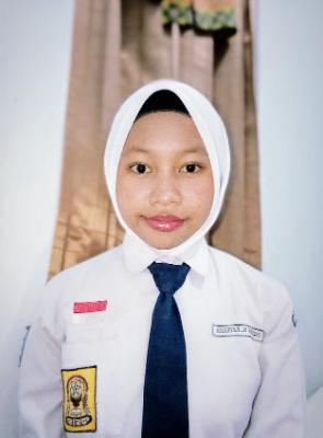 INDIRA KINANTI RAYESHA